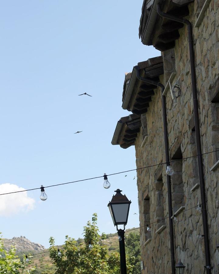 Hotel Ribera Del Corneja Navacepedilla de Corneja Bagian luar foto