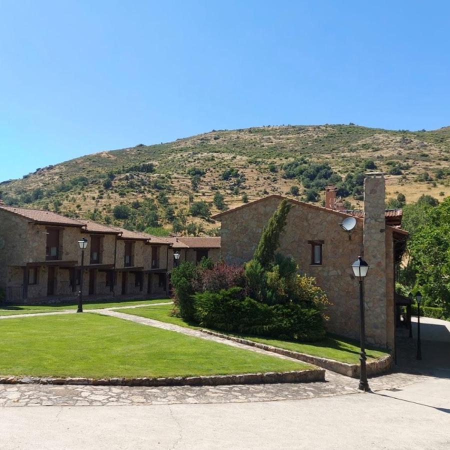 Hotel Ribera Del Corneja Navacepedilla de Corneja Bagian luar foto